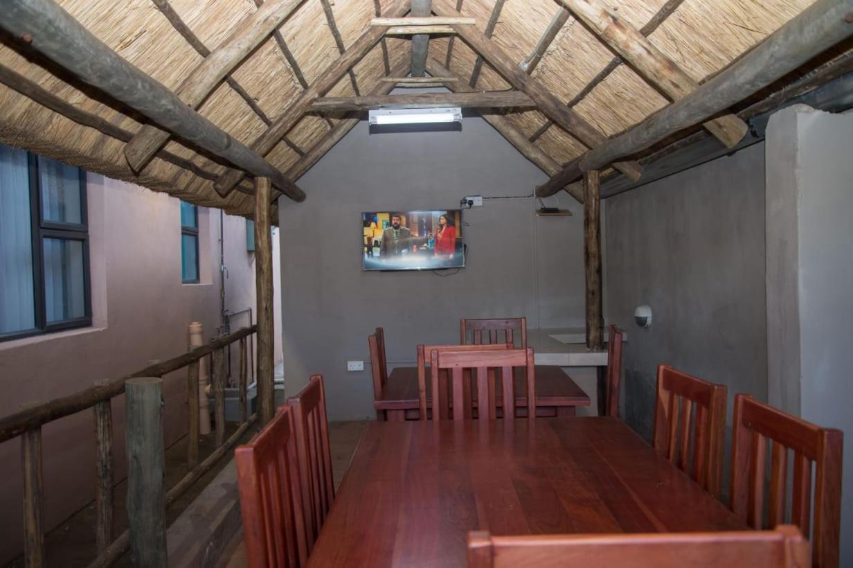 848 Guest House Victoria Falls Exterior photo