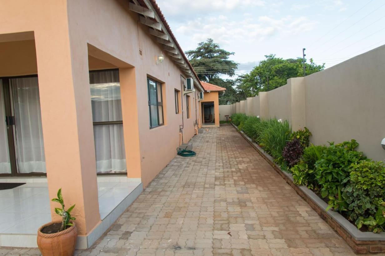 848 Guest House Victoria Falls Exterior photo